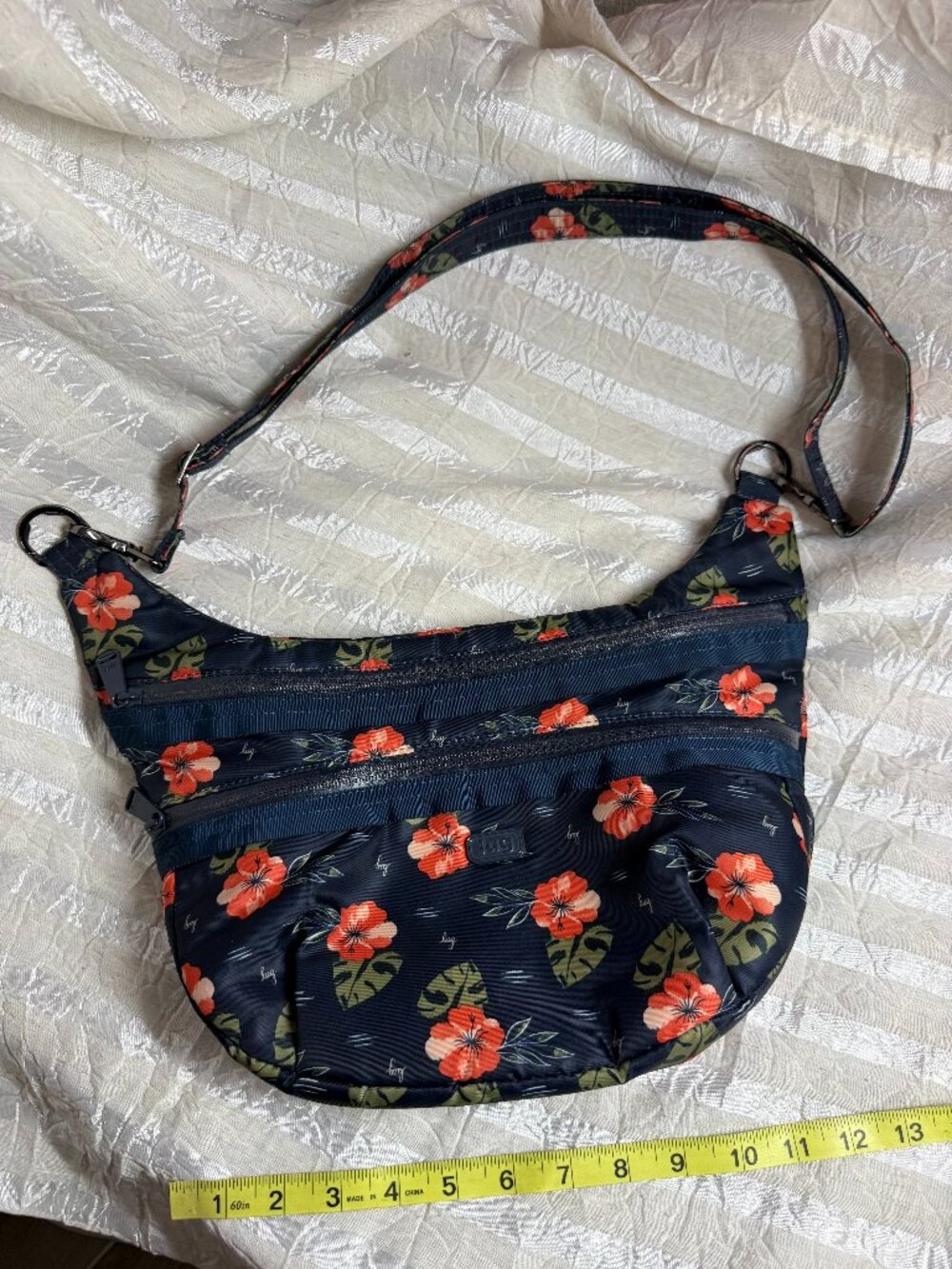EUC Lug Hippy Aloha Navy Tropical Hibiscus Crossbody Travel Purse